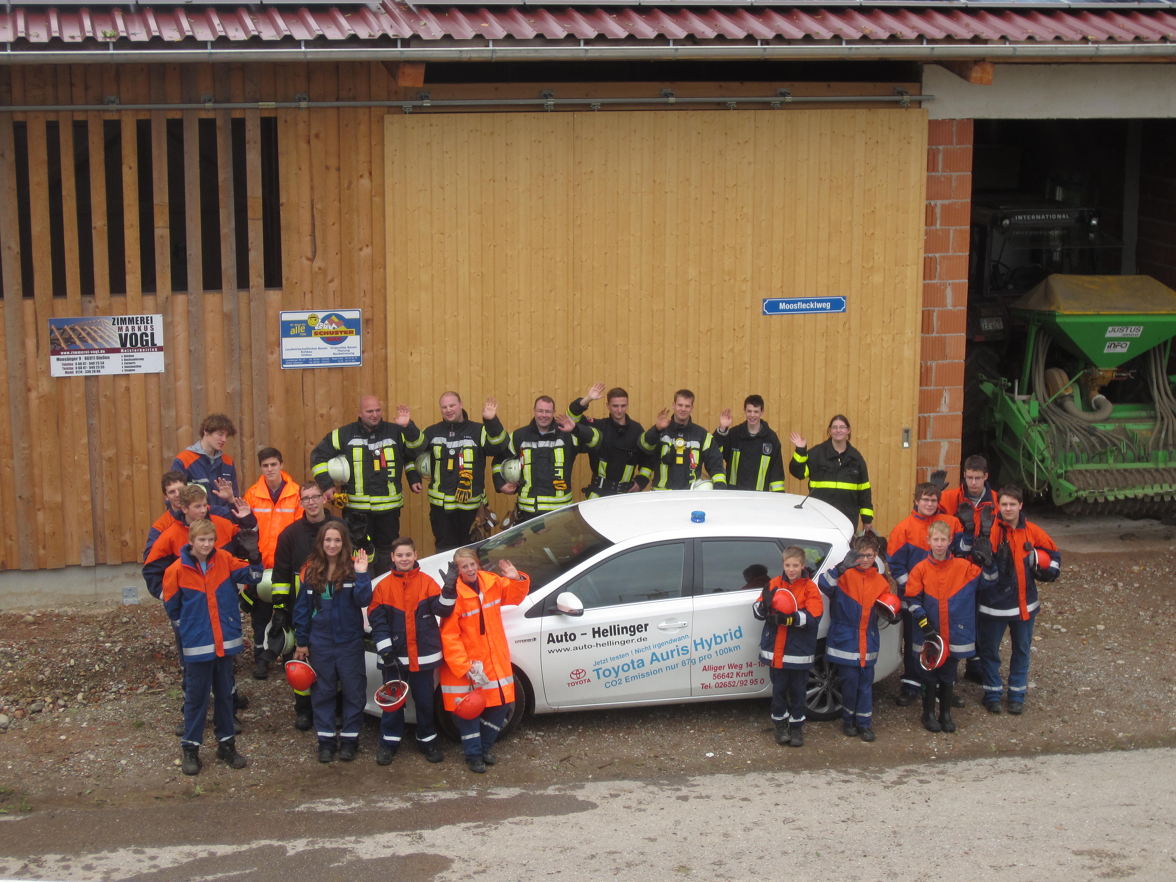 Leihwagen für die Jugendfeuerwehr in Kruft