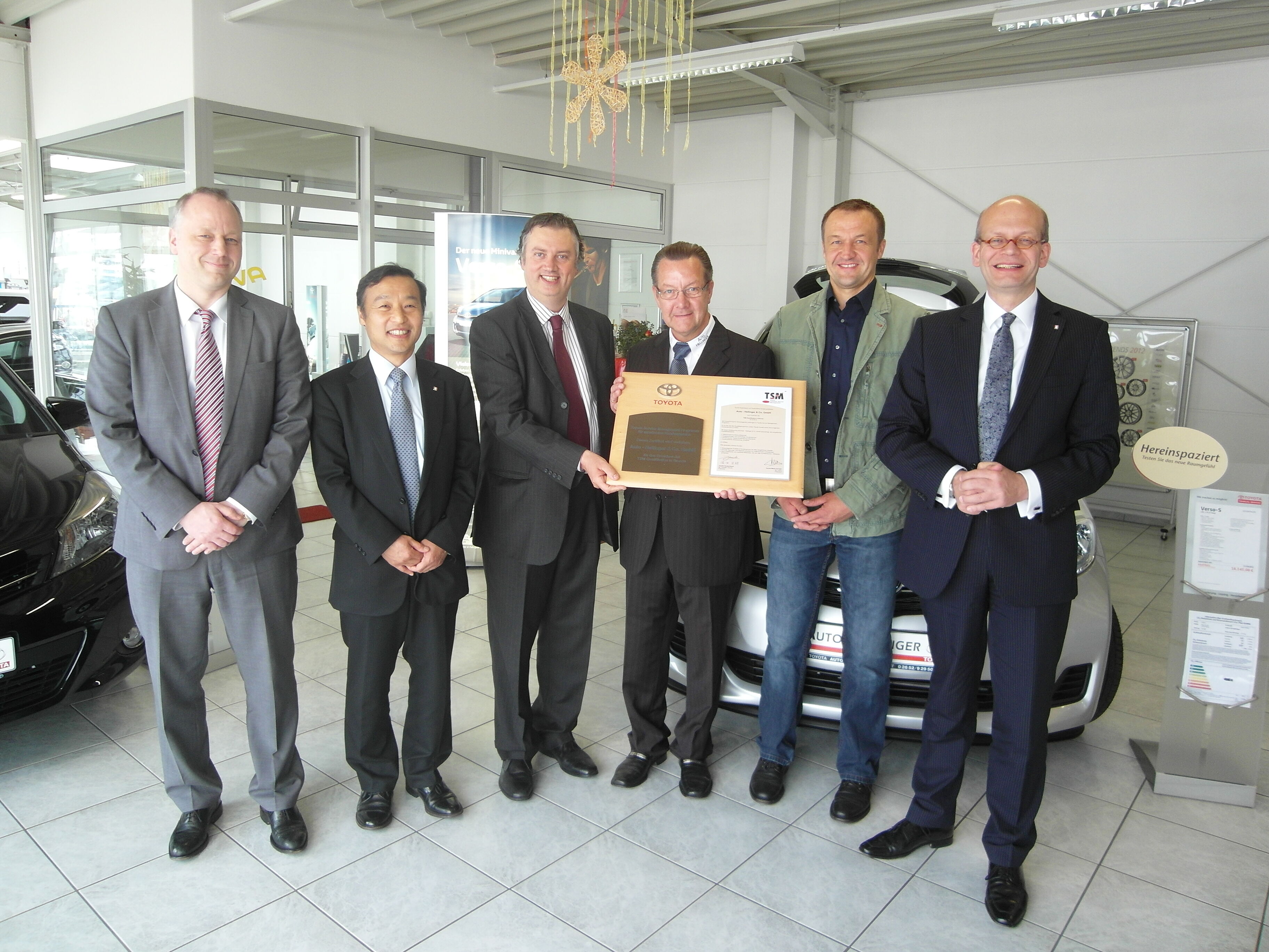Zertifizierungsprogramm „Toyota Service Management“ Auto-Hellinger optimiert Kundenservice